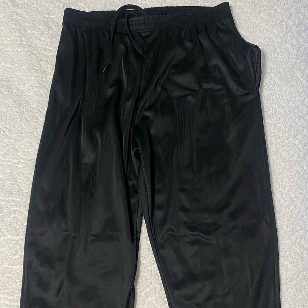 Mens Real Essentials Sweatpants - Picture 5 of 5